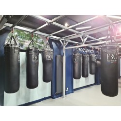 Rail de convoyage pour sacs de frappe de boxe